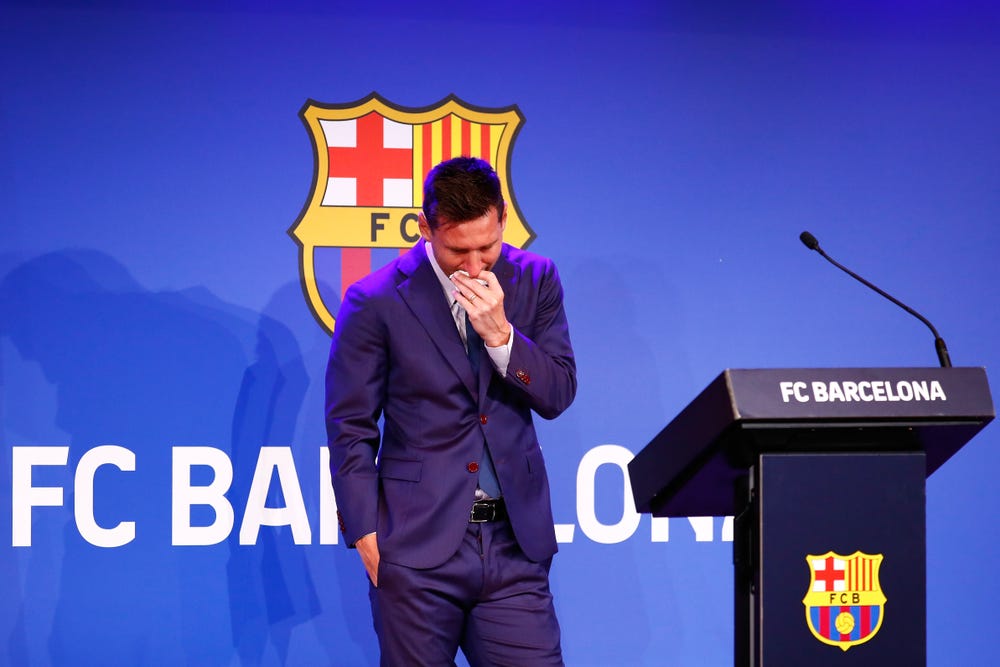 Lionel Messi Said Goodbye To Barcelona In A Tearful Press Conference 9872