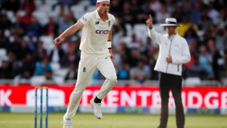 England bowler Stuart Broad suffers calf strain during the warm-up & might miss the 2nd Test between England and India at the Lord’s