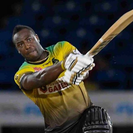 Andre Russell came on to bat when Tallawahs were at 199/3 in the 18th over smashed six sixes