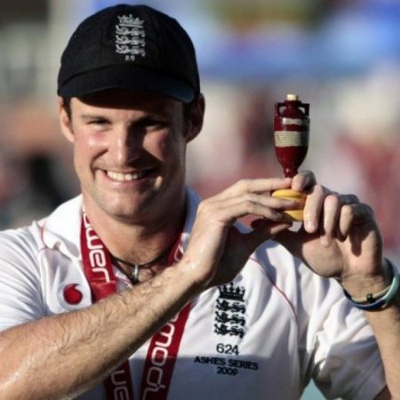 Andrew Strauss: Difficult for ‘bruised and battered’ England to make comeback against India