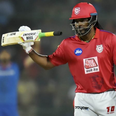Chris Gayle gears up for IPL 2021 with glass-breaking SIX T20 (CPL 2021)