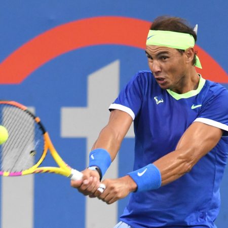 Rafael Nadal is out of the Toronto Masters because of a foot injury