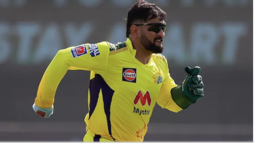 CSK captain MS Dhoni set a new IPL record of taking the most catches by a wicketkeeper during Match 38 against KKR in Abu Dhabi