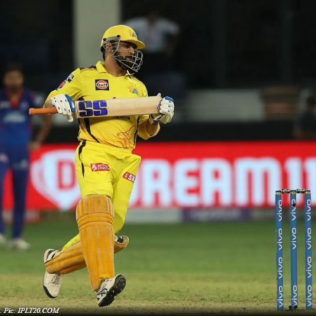CSK coach Stephen Fleming reveals what unfolded before Dhoni walked out to bat against DC of IPL 2021