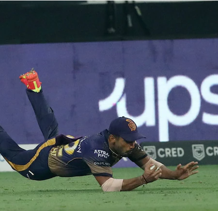Rahul Tripathi’s disallowed catch of KL Rahul raised a few eyebrows after Match 45 in the IPL 2021