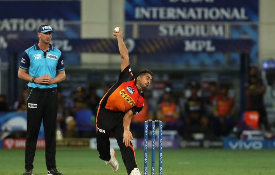 Ashish Nehra says “I am surprised SRH did not play for Umran Malik earlier” in the IPL 2021