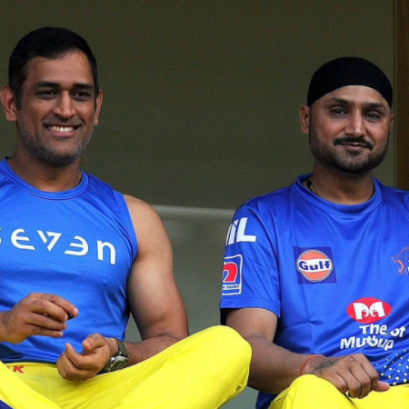 Harbhajan Singh- “Like MS Dhoni does when he captains CSK” in T20 World Cup 2021