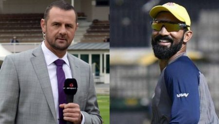 Simon Doull and wicket-keeper batsman Dinesh Karthik picked their respective teams for the 2021 T20 World Cup