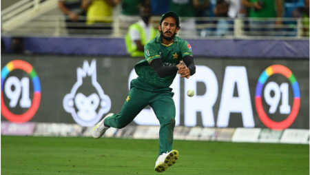 Babar Azam- “He is fighting it out and I will keep backing him” in T20 World Cup 2021