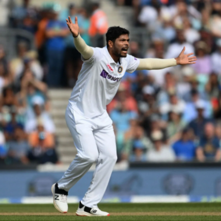 Umesh Yadav provided India with a major breakthrough at the stroke of lunch on Day 3 by dismissing Kane Williamson