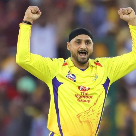The Harbhajan Singh’s story: from practicing in the headlight of a motorcycle to taking 400 Test wickets