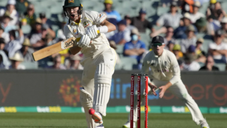 Marnus Labuschagne praises himself after ducking bouncer during 2nd Ashes Test