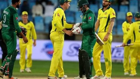 Australia is planning a full-strength trip to Pakistan.
