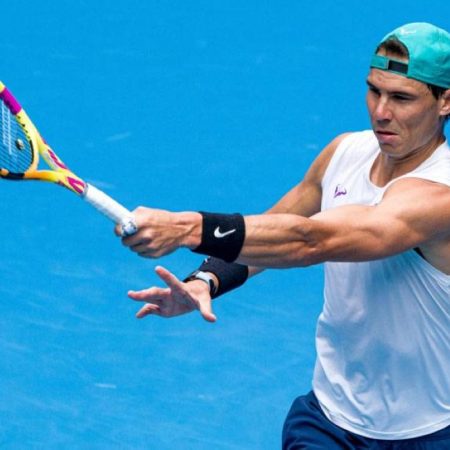Semifinals of the Australian Open men’s singles: A chance to make history