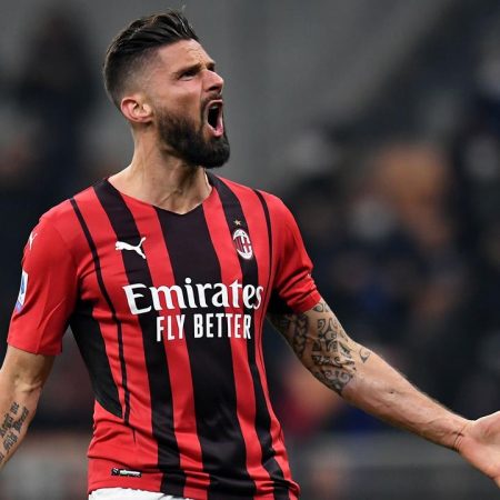 AC Milan advances to the semi-finals of the Italian Cup thanks to another two goals from Giroud.