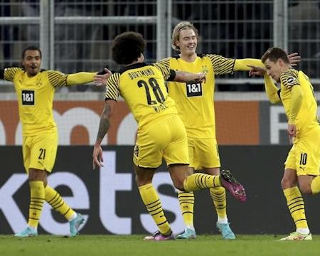 Dortmund continues to lose ground in the Bundesliga, with Bayern now leading by eight points.