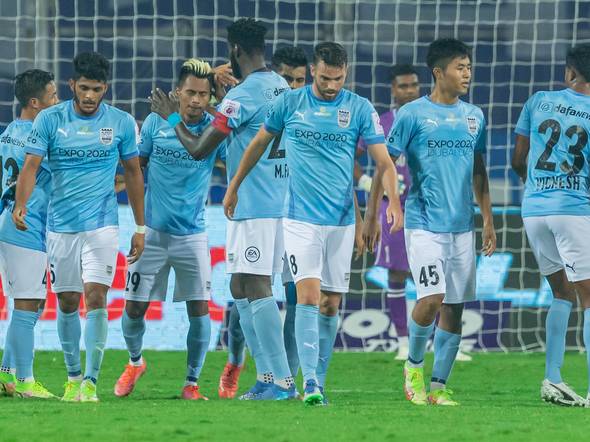 Mumbai City returned to the top four with a 1-0 victory over SC East Bengal.