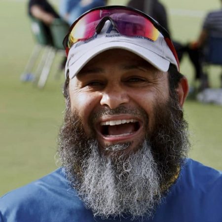 Mushtaq Ahmed a previous Pakistan spinner, compares this “extraordinary pioneer” to Imran Khan.