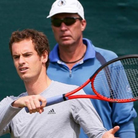 Andy Murray enlists the help of Ivan Lendl as a coach.