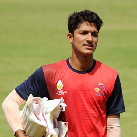 Armaan Jaffer shows glimpses of his talent with uncle Wasim Jaffer coaching the other squad.