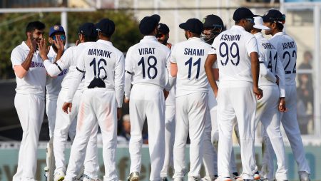 Day 3 Live Score Updates: India vs Sri Lanka 2nd Test 2022: India are 9 wickets away from a series sweep.