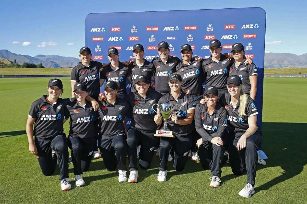 World Cup victory in 2022: Bates and Satterthwaite lead New Zealand to its first win.
