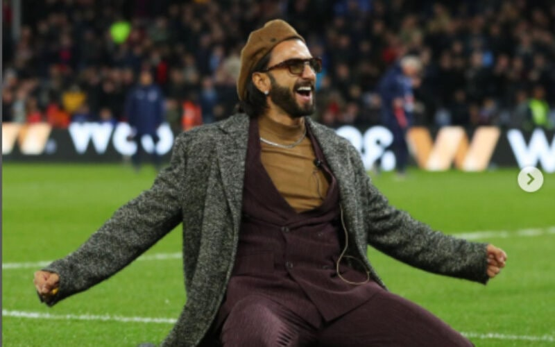 During a Premier League match, Ranveer Singh's sock penalty splits the crowd.