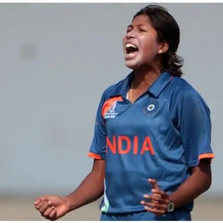 Jhulan Goswami’s ball hits the middle stump, but Nat Sciver, England’s batter, survives.