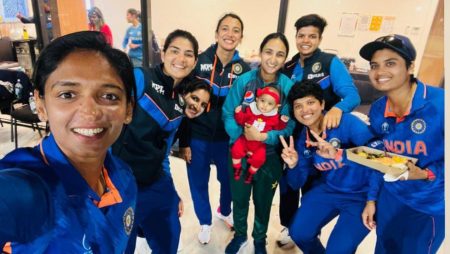 Mandhana Praises Pakistan Captain Maroof for returning to duty six months after giving birth to his child.
