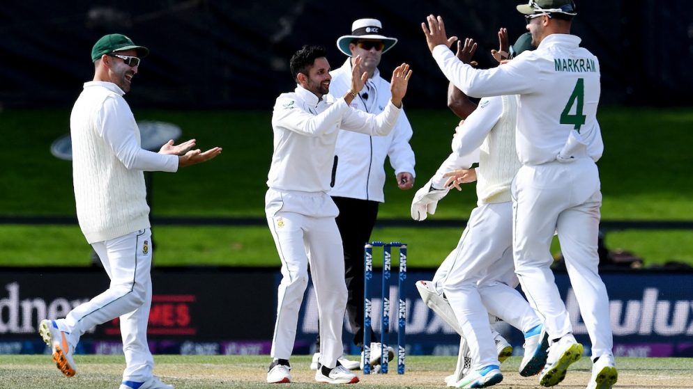 South Africa outsmarts New-Zealand in the second test, winning by 198 runs and drawing the series.