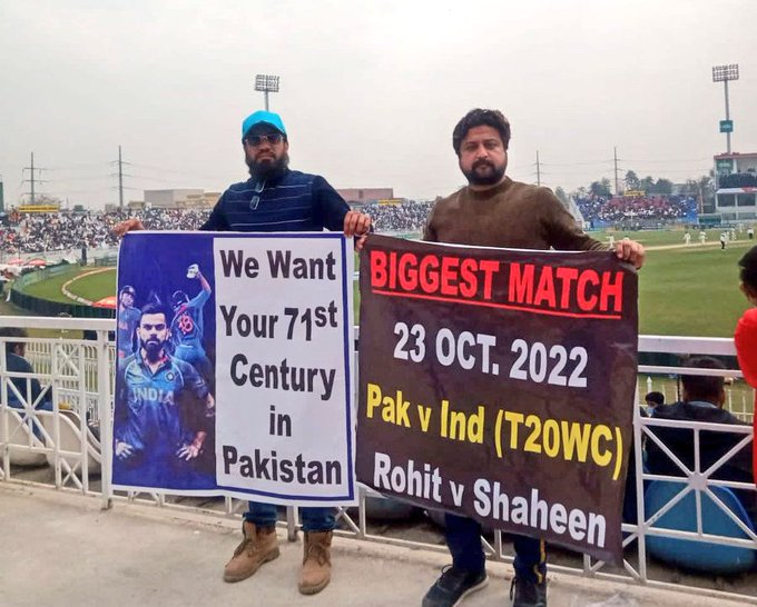 During the Rawalpindi Test, a Pakistani fan had a special message for Virat Kohli.