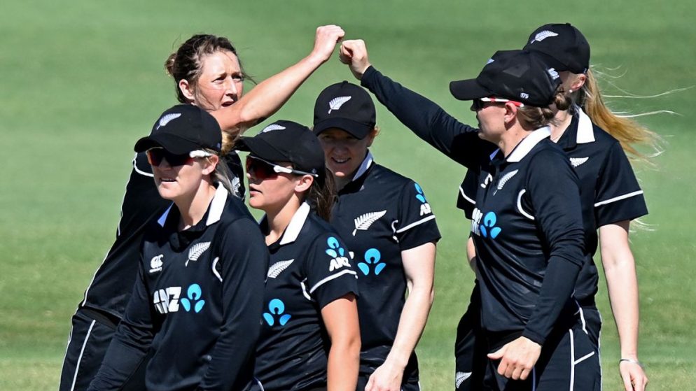 World Cup victory in 2022: Bates and Satterthwaite lead New Zealand to its first win.