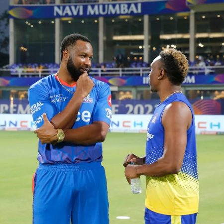 Dwayne Bravo Touches Kieron Pollard’s Feet before MI vs CSK IPL 2022 Clash