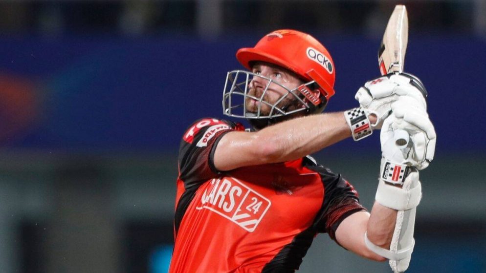 Kane Williamson and the SRH were aided by a DRS call.