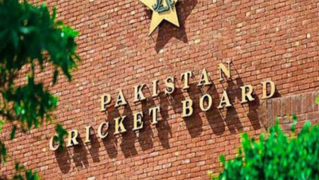 PCB to compensate players who turn down offers from foreign leagues.