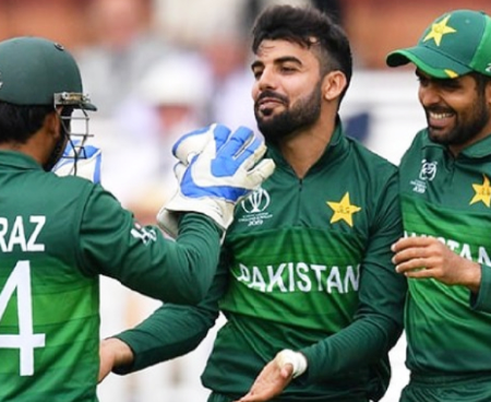 Sarfaraz Ahmed and Babar Azam are compared by Shadab Khan.