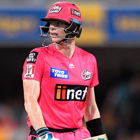 Steve Smith turned down an offer from the Sydney Sixers to play in the upcoming BBL season.