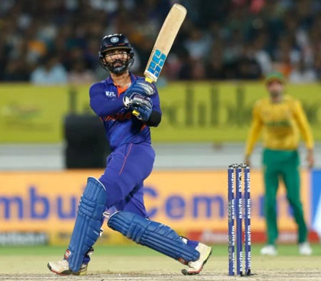 In modern cricket, you must leave out Dinesh Karthik: Ajay Jadeja