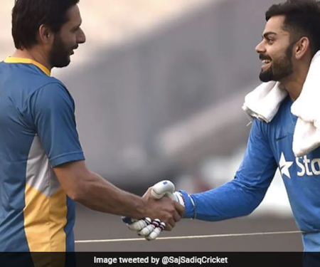 When a fan questions Shahid Afridi about Virat Kohli’s failure to score a century, his response is Gold.