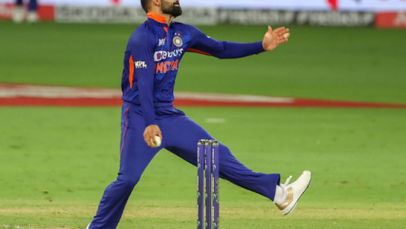 Virat Kohli Bowls After 6 Years On Twitter “This Is A Rare View”