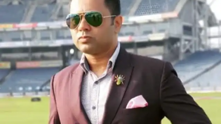 A Twitter user requests Aakash Chopra’s password. His response is a winner.
