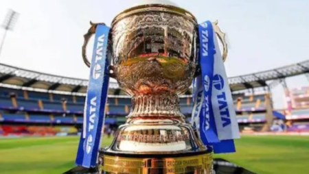 What is IPL Trophy called in Sanskrit?