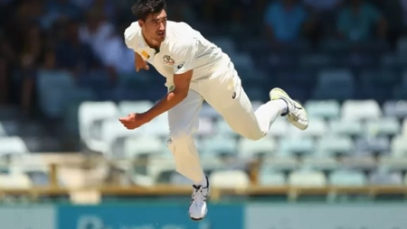 Mitchell Starc discusses his decision to prioritize national duty over lucrative franchise competitions.