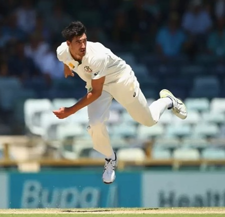 Mitchell Starc discusses his decision to prioritize national duty over lucrative franchise competitions.