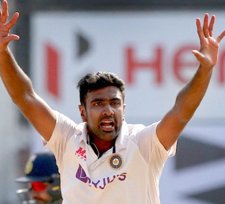 Ravichandran Ashwin clarifies the remark “colleagues not friends.”