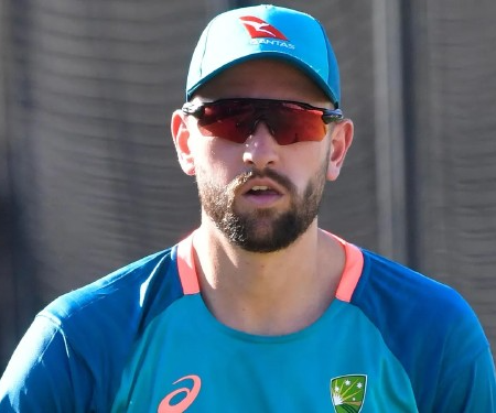 Matthew Short is exhorted by Mitchell Marsh to ‘take the game on’ in South Africa.