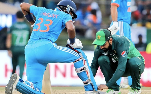 Shadab Khan ties Hardik Pandya’s shoelace, the spirit of cricket shows through.