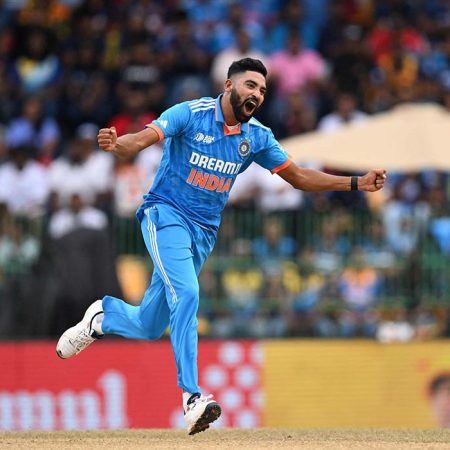 Whom did Mohammed Siraj hand over Asia Cup trophy while celebrating India’s eighth title victory?