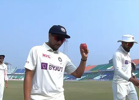 Rohit Sharma keeps Kuldeep Yadav in the loop for the first Test against England