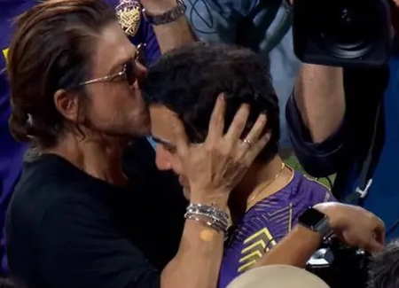 Watch: Shah Rukh Khan gives Gautam Gambhir a kiss on his forehead to commemorate KKR’s IPL victory